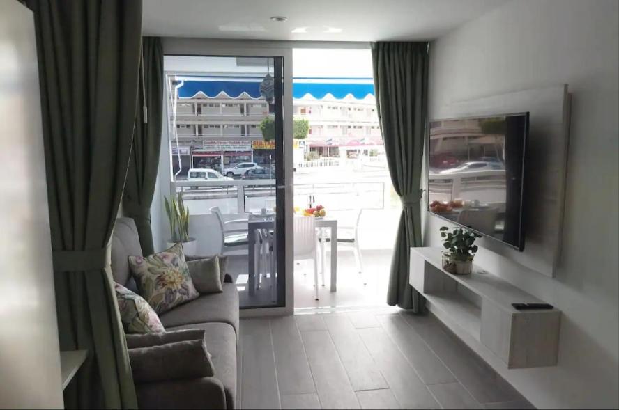 Playa Del Inglés 5 Min Walk From Yumbo! 204 *